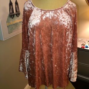 Crushed velvet bell sleeve top. Size large.